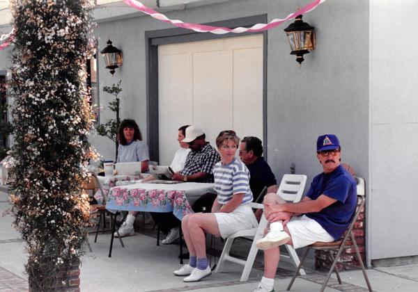 1986-05_Easter at Gayles_01-06