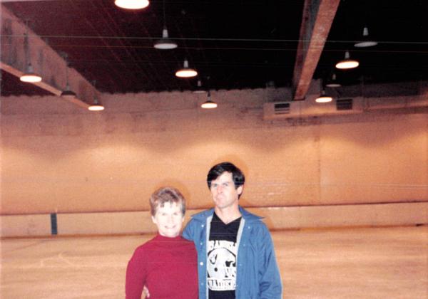 1986_09_Skating with Mom