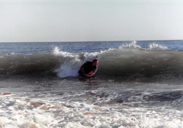 1994-08_Beach Body Surfing_01-07